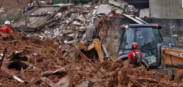 Chuvas em Minas Gerais deixam 30 mortos em Juiz de Fora e Ubá; 39 seguem desaparecidos