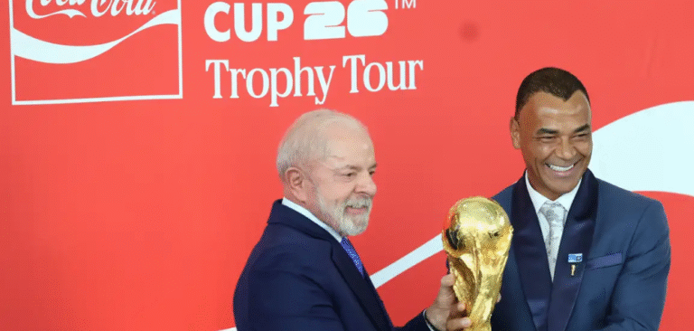 Lula participa do Tour da Taça da Copa do Mundo 2026 e defende valorização do futebol feminino