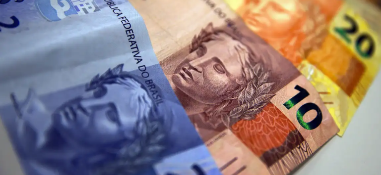 Mercado reduz projeção da inflação para 2026 e mantém Selic em 15%, aponta Focus