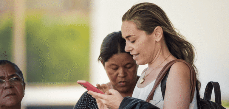 Brasil deve levar 5G a 80% da população até 2026 e ampliar cobertura para mais de 2 mil cidades