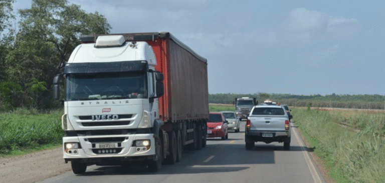 Governo anuncia fiscalização eletrônica total do frete e endurece regras para empresas