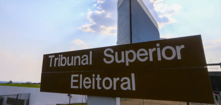 TSE proíbe uso de IA para manipular imagens e vozes de candidatos 72 horas antes da eleição