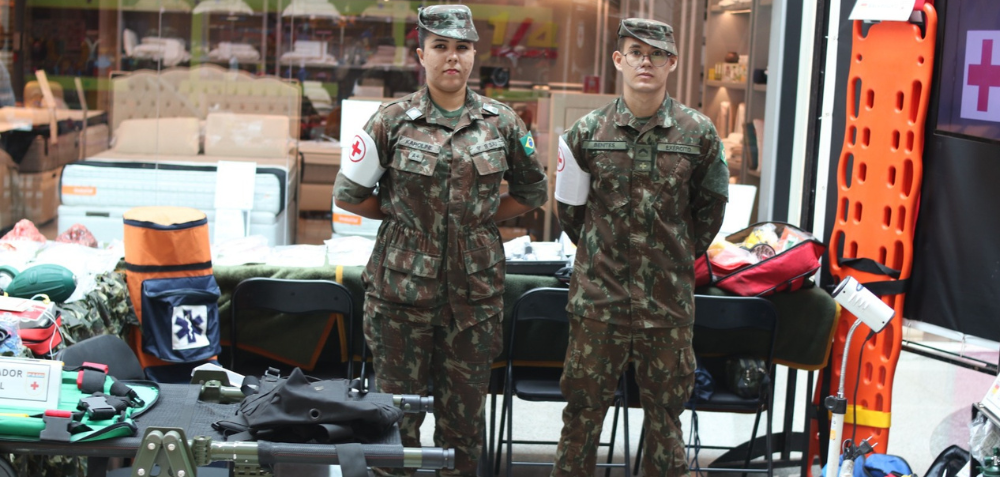 Feriado em Campo Grande: Bosque dos Ipês reúne exposição do Exército, dragões gigantes e programação gratuita