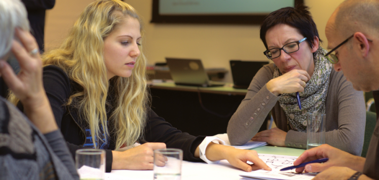 Falha na liderança impacta resultados e expõe distância entre discurso e prática nas empresas