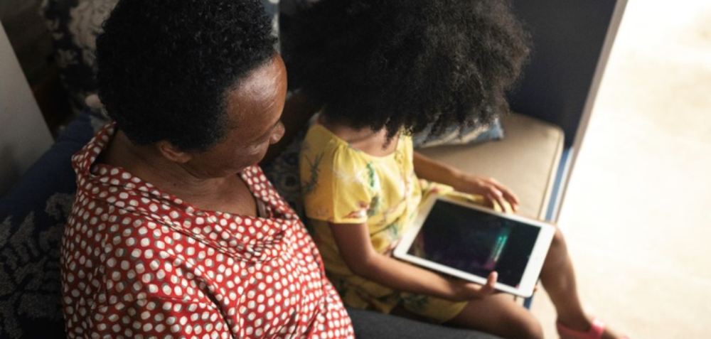 ECA Digital completa um mês e eleva classificação de redes sociais e jogos populares no Brasil