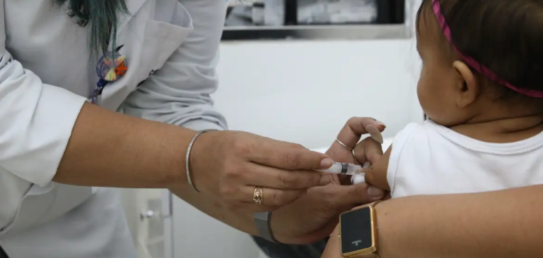 Casos de SRAG aumentam entre crianças pequenas e acendem alerta em quatro regiões do país