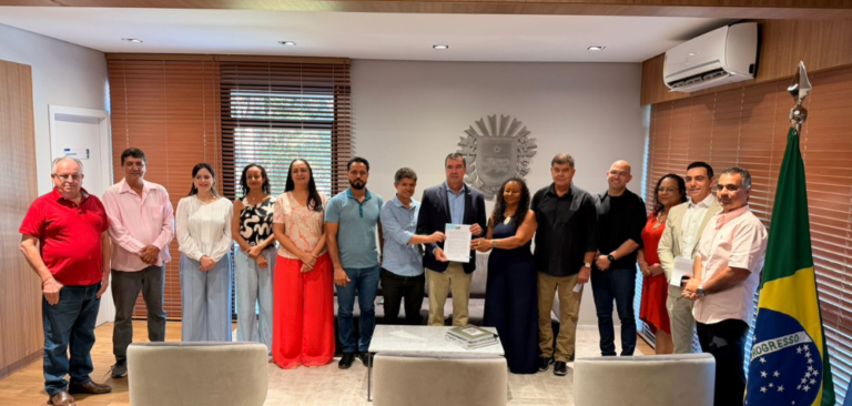 Governo de MS autoriza edital para banca de concurso com previsão de 2 mil vagas para professores