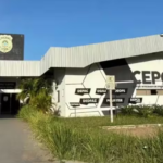 Menina de 7 anos é atingida por bala perdida dentro de casa em Campo Grande