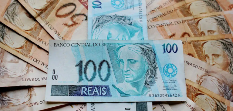 Renda média do brasileiro bate recorde histórico em 2025 e chega a R$ 3,3 mil, aponta IBGE