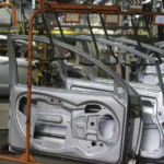 Produção industrial cresce pelo terceiro mês seguido no Brasil, aponta IBGE