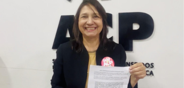 Luiza Ribeiro assina carta compromisso em defesa da educação pública durante aniversário de 74 anos da ACP
