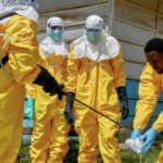 OMS eleva risco do ebola no Congo após avanço rápido da doença e ataques a hospital