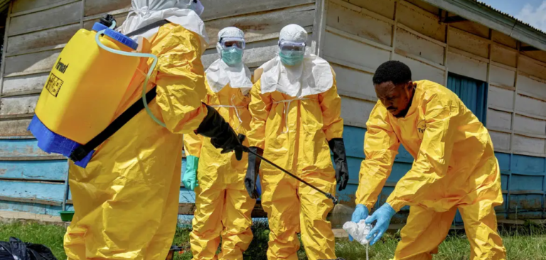 OMS eleva risco do ebola no Congo após avanço rápido da doença e ataques a hospital