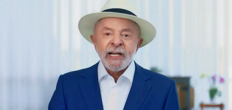 Lula chama caso envolvendo Flávio Bolsonaro e banqueiro preso de “caso de polícia”