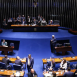 PEC do fim da escala 6×1 tem tramitação travada no Senado e gera cobrança de parlamentares