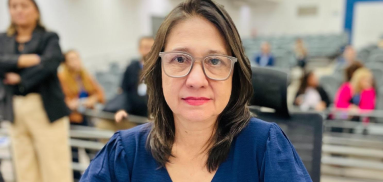 Luiza Ribeiro critica aprovação de projeto que derruba norma sobre aborto legal para vítimas de estupro