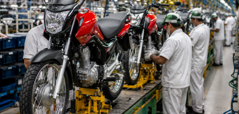 Produção de motocicletas bate recorde histórico em julho no Brasil