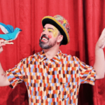 Teatro e oficina gratuitos são opções para crianças neste domingo em Campo Grande