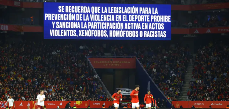 Fifa multa Espanha por cânticos islamofóbicos e determina fechamento parcial de estádio