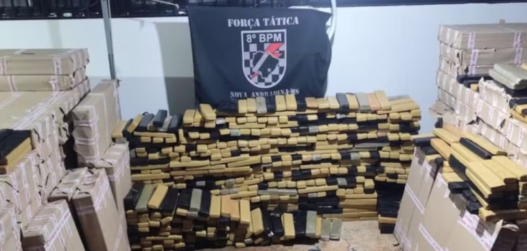 Cheiro de maconha revela 3,2 toneladas de droga escondidas em móveis em MS; motorista é preso